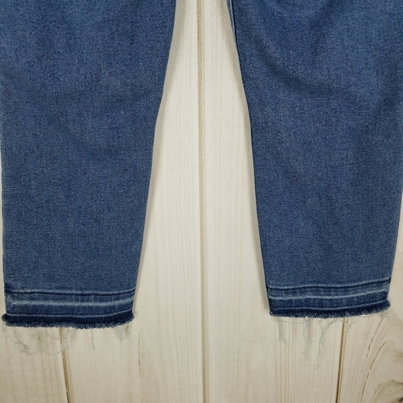 Max Studio High Mom Waist Skinny Crop Jeans - Picture 7 of 11